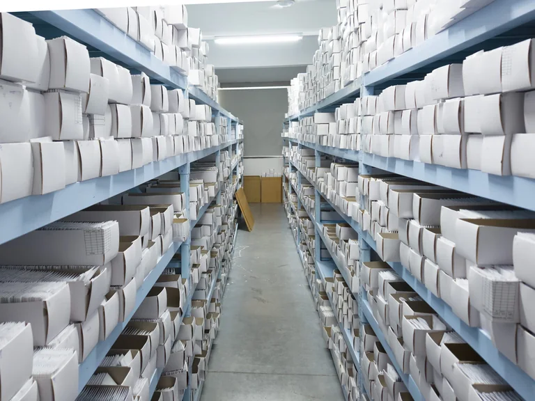 Warehouse & Dispatch during optical lens production